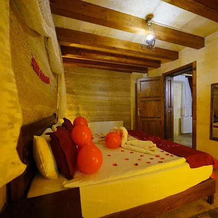 Hotel Balloon Cave